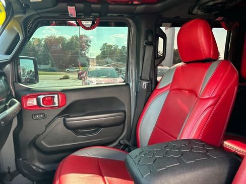 Used 2018 Jeep Wrangler Unlimited Sport S AWD/4WD image 38