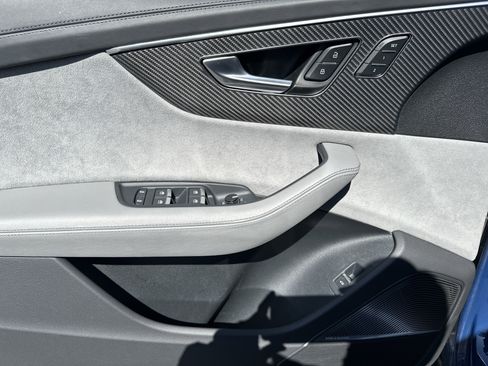 Used 2024 Audi SQ8 Prestige w/ Prestige Package image 35