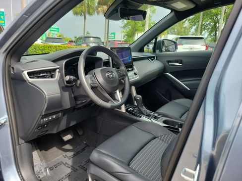 Used 2024 Toyota Corolla Cross AWD Hybrid image 9