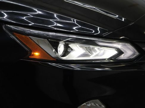 Used 2022 Nissan Altima 2.5 SR w/ Midnight Edition Package FWD image 28