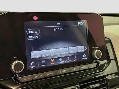 Used 2024 Nissan Pathfinder SV w/ SV Premium Package image 21