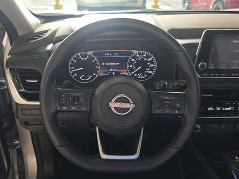 Used 2022 Nissan Pathfinder Platinum w/ Cargo Package AWD/4WD image 7