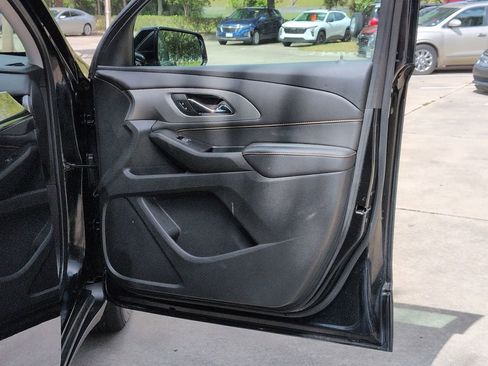 Used 2020 Chevrolet Traverse LS FWD image 19