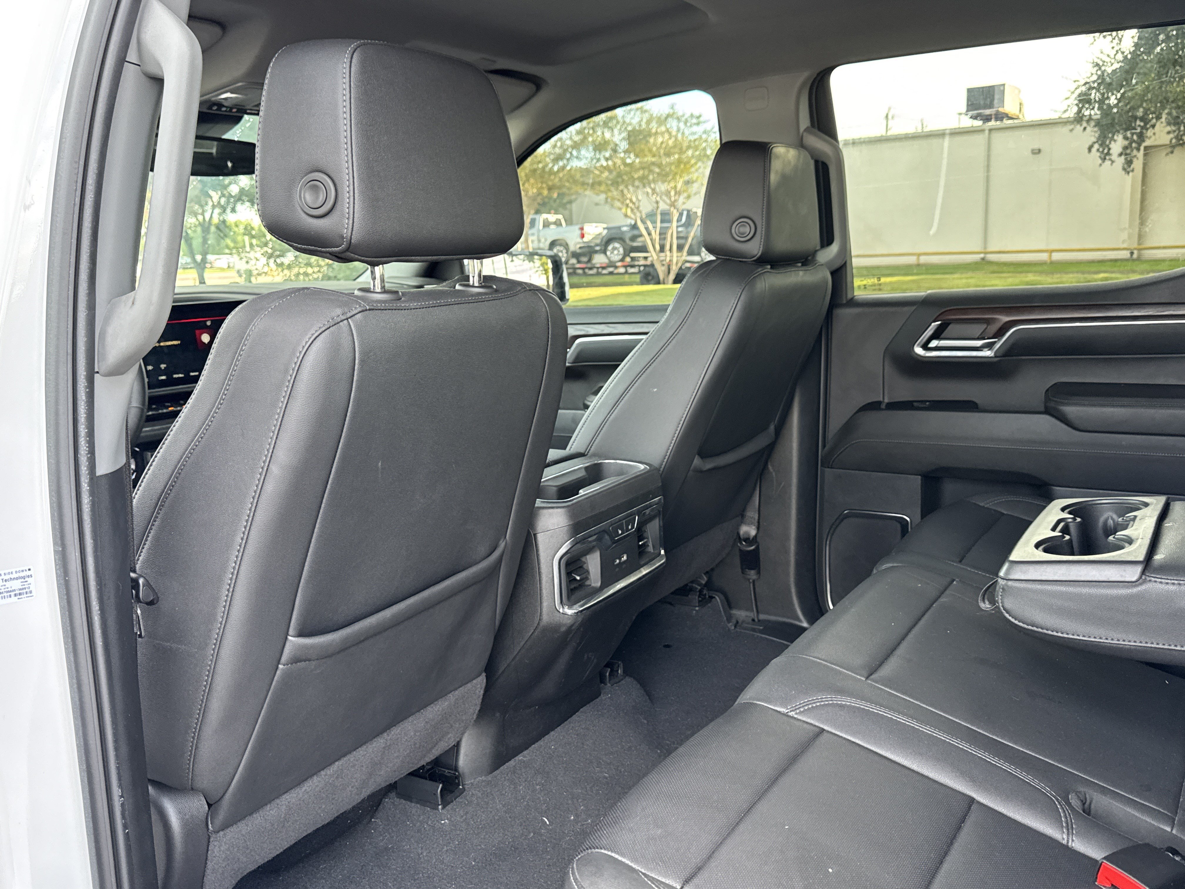 Used 2024 GMC Sierra 1500 SLT RWD image 8