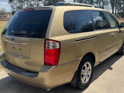 Used 2010 Kia Sedona LX w/ PWR Pkg image 5