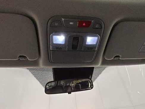 Used 2025 Kia Telluride S FWD image 25