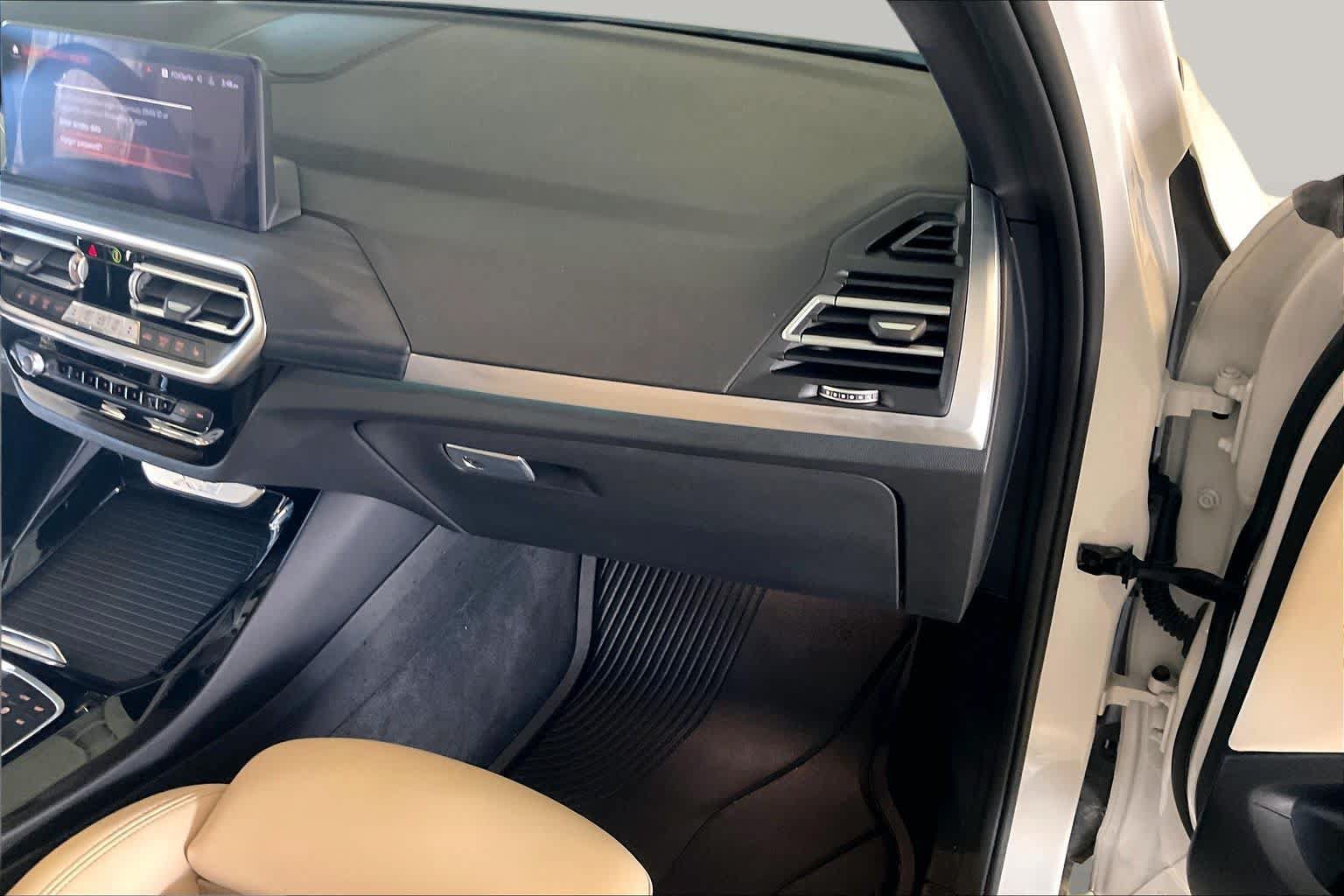 Used 2024 BMW X3 sDrive30i w/ Premium Package RWD image 16