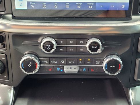 Used 2022 Ford F150 Lariat w/ Max Trailer Tow Package AWD/4WD image 27
