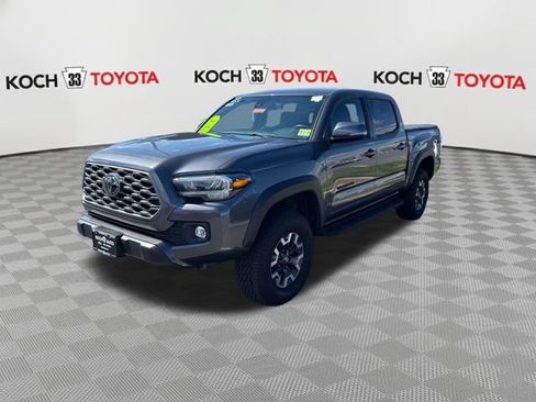 Used 2021 Toyota Tacoma TRD Off-Road w/ Technology Package AWD/4WD image 3