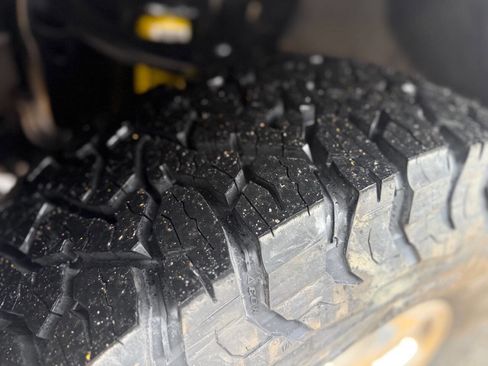 Used 2001 Toyota Land Cruiser image 19