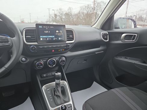 New 2026 Hyundai Venue SEL image 22