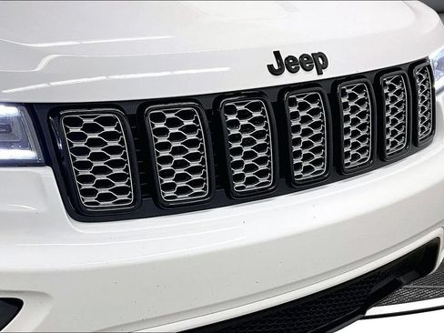 Used 2022 Jeep Grand Cherokee Laredo X AWD/4WD image 32