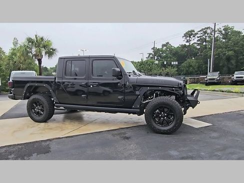 Used 2023 Jeep Gladiator Sport AWD/4WD image 35