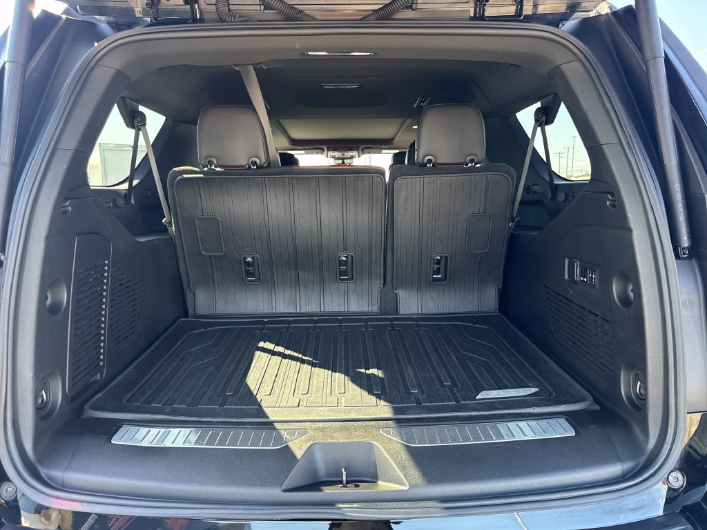 Certified 2023 GMC Yukon XL Denali Ultimate AWD/4WD image 8
