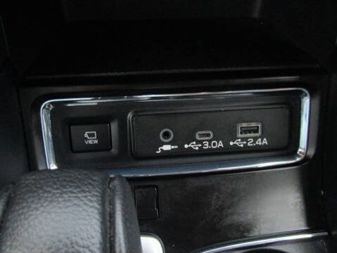 Used 2024 Subaru Ascent Limited w/ Technology Package AWD/4WD image 17