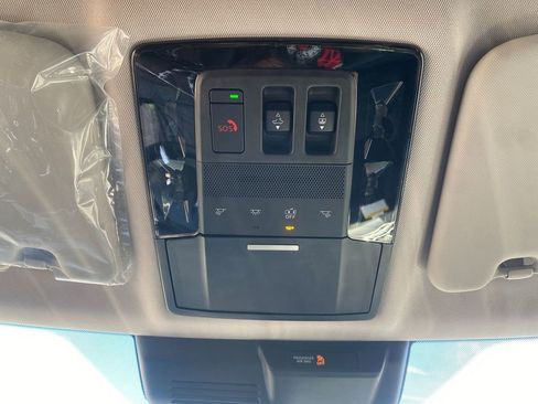 New 2026 Mitsubishi Outlander AWD image 23