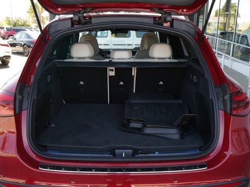 Used 2026 Mercedes-Benz GLC 300 image 8