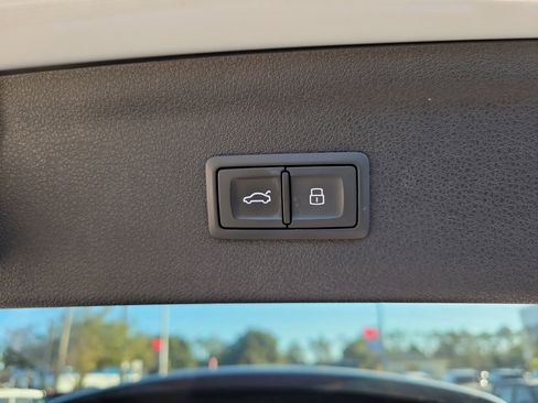 Used 2018 Audi Q3 2.0T Premium Plus w/ Premium Plus Package image 15