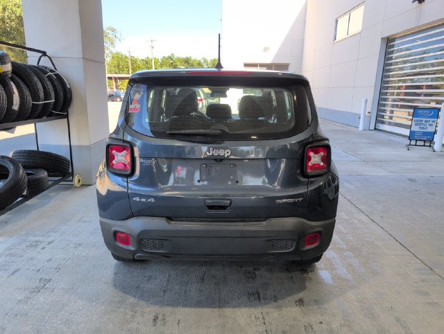 Used 2022 Jeep Renegade Sport AWD/4WD image 2