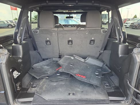 Used 2021 Jeep Wrangler Unlimited Sport AWD/4WD image 12