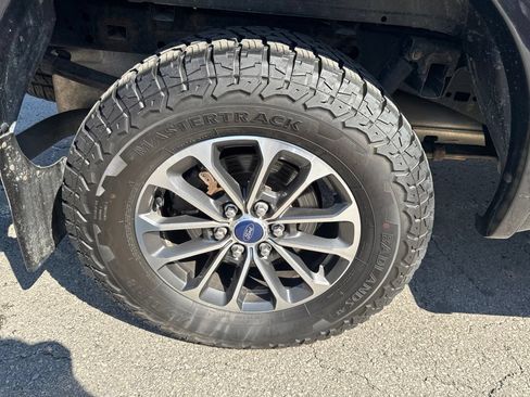 Used 2018 Ford F150 XLT w/ Equipment Group 302A Luxury AWD/4WD image 42