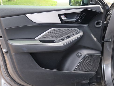 Used 2023 Acura MDX SH-AWD image 22