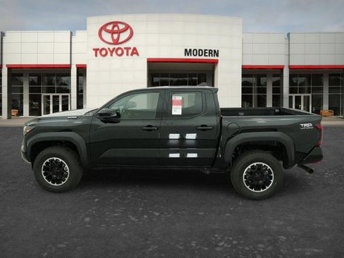 New 2026 Toyota Tacoma TRD Off-Road AWD/4WD image 18