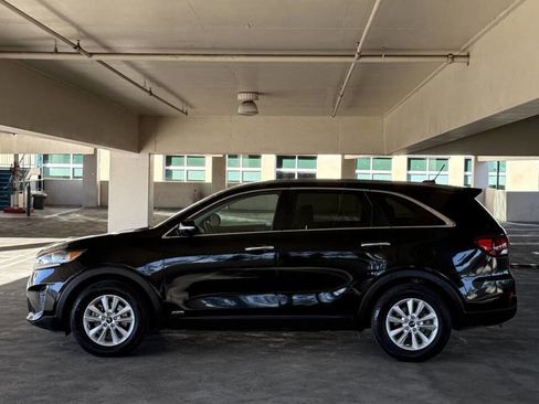 Used 2019 Kia Sorento AWD V6 image 16