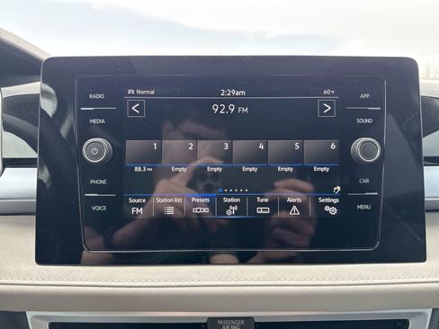New 2026 Volkswagen Taos SE AWD/4WD image 17