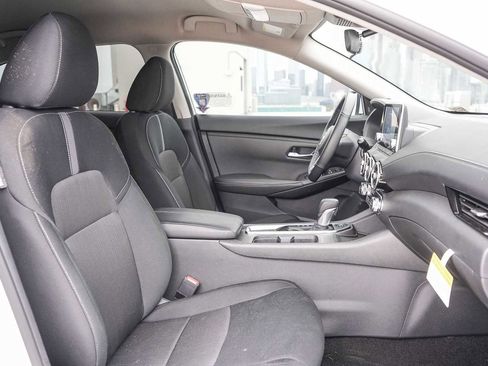 Used 2025 Nissan Sentra SV w/ All-Weather Package FWD image 16