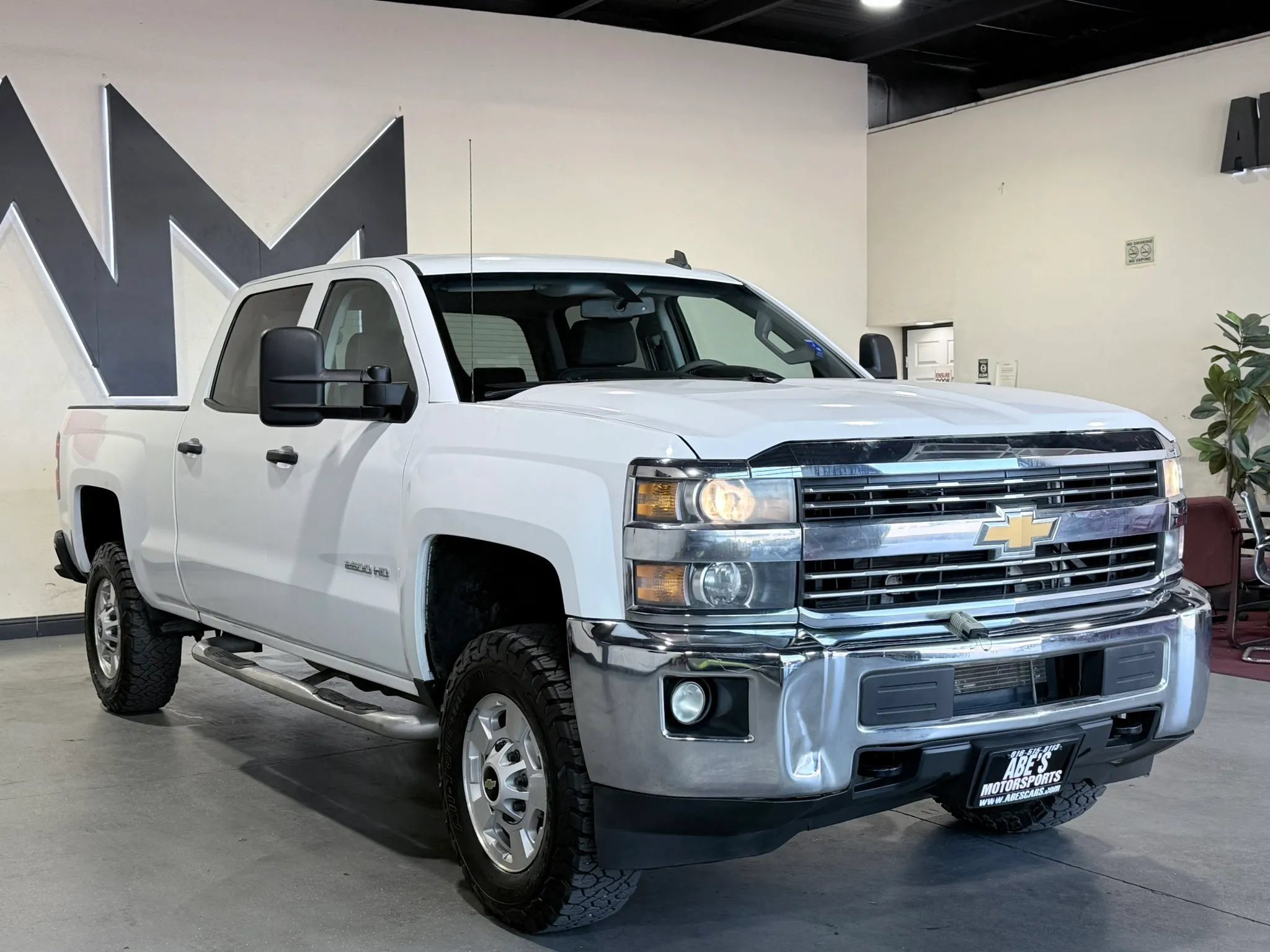 Used 2015 Chevrolet Silverado 2500 LT w/ LT Convenience Package AWD/4WD image 3