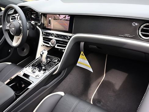 New 2026 Bentley Flying Spur Plug-In Hybrid image 20