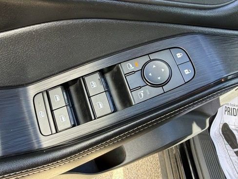 Used 2024 Nissan Rogue SV image 12