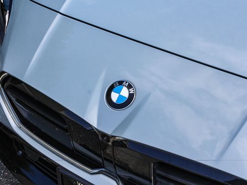 Used 2025 BMW M235i xDrive w/ Technology Package AWD/4WD image 10