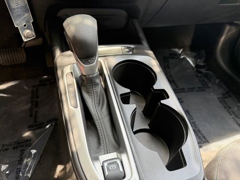 Used 2025 Chevrolet Trax LS FWD image 20