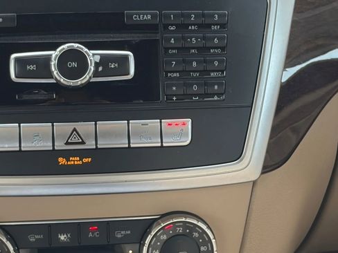 Used 2014 Mercedes-Benz GL 450 4MATIC image 17