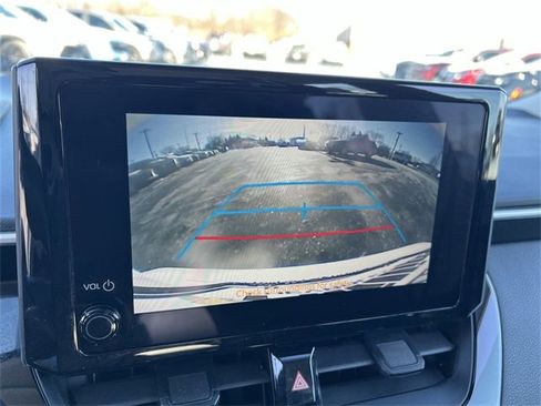 Used 2024 Toyota Corolla LE image 19