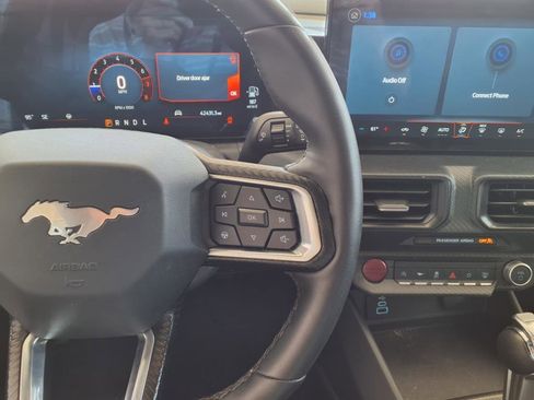 Used 2024 Ford Mustang Coupe image 12