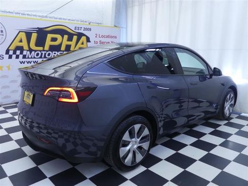 Used 2023 Tesla Model Y Long Range AWD/4WD image 6
