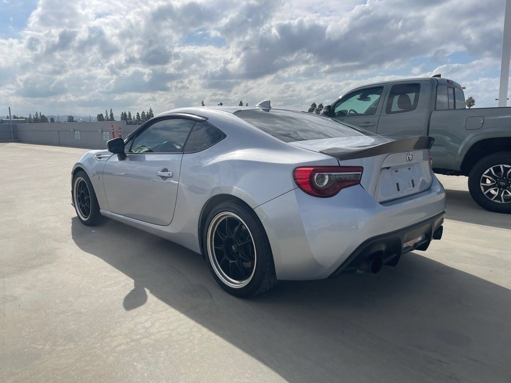 Used 2020 Toyota 86 RWD image 4