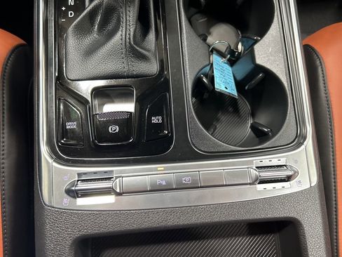 Used 2025 Kia Carnival SX FWD image 28