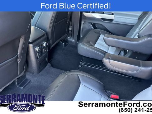Used 2022 Ford Explorer XLT w/ Equipment Group 202A AWD/4WD image 15