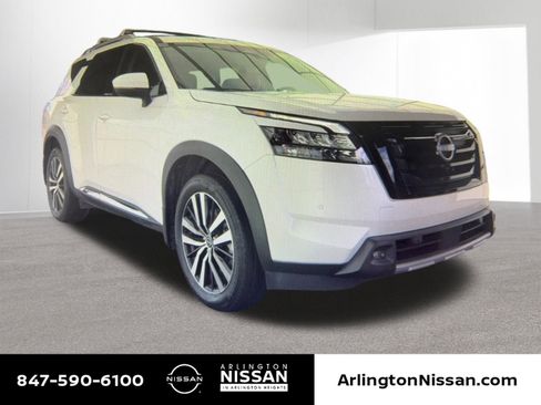 Used 2025 Nissan Pathfinder Platinum w/ Black Appearance Package AWD/4WD image 1