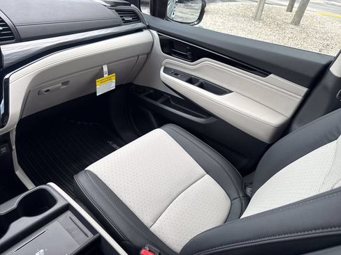 New 2026 Honda Odyssey Elite image 22