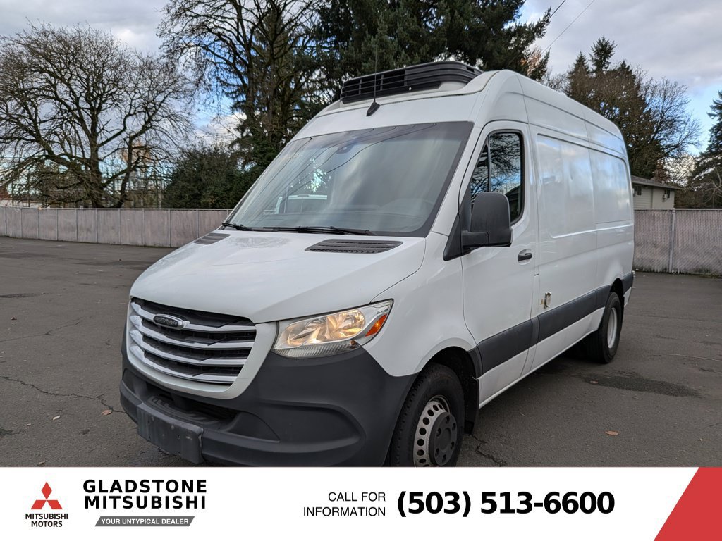 Used 2019 Freightliner Sprinter 2500 RWD image 4