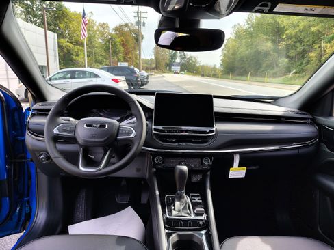 New 2026 Jeep Compass Limited image 24