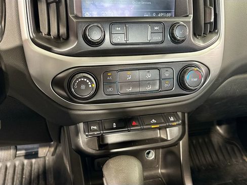 Used 2022 Chevrolet Colorado LT w/ Fleet Safety Package image 21