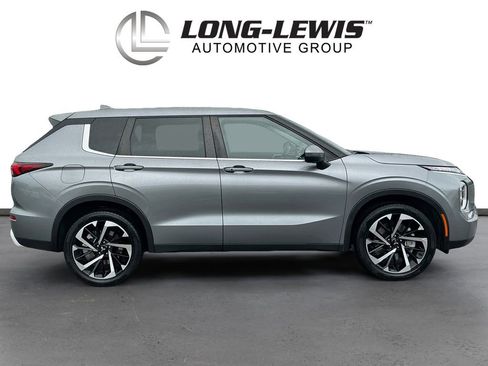 Used 2023 Mitsubishi Outlander SE FWD image 8