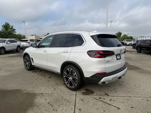 Certified 2024 BMW X5 xDrive50e w/ Premium Package AWD/4WD image 5