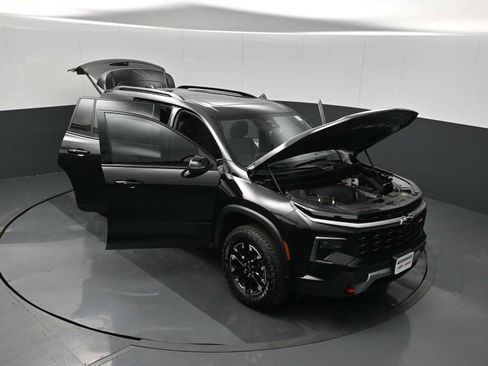 Used 2024 Chevrolet Traverse Z71 image 26